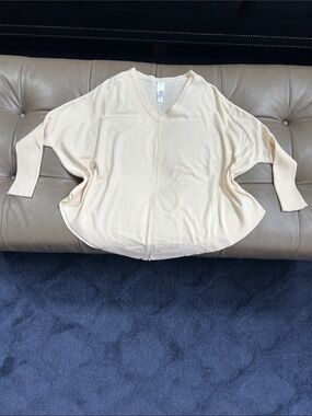 Women's Cream V-Neck Lightweight Sweater